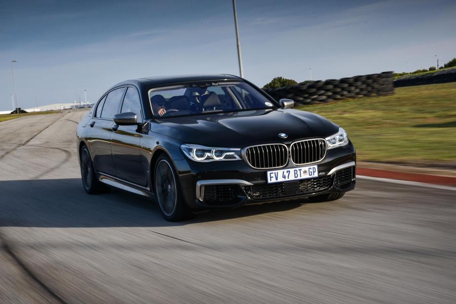  BMW M760Li xDrive 2017 года  (ZA) (фото 14 из 21)